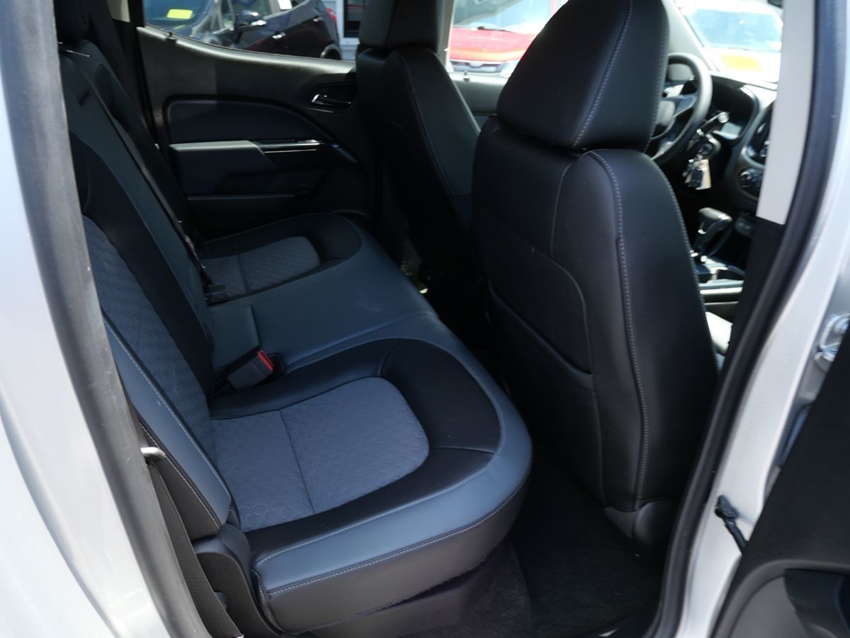 2015 Chevrolet Colorado Z71 photo 23