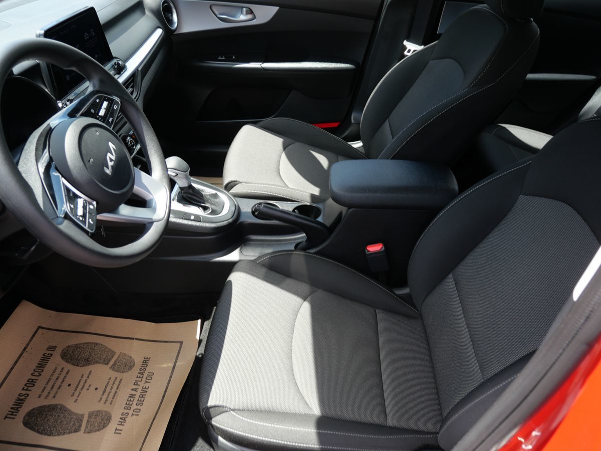 2022 Kia Forte LXS photo 10