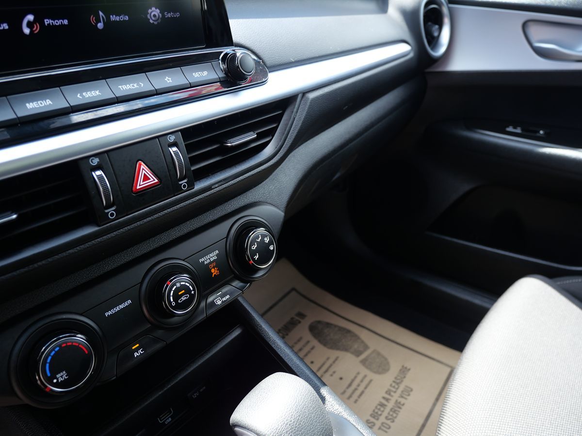 2022 Kia Forte LXS photo 14