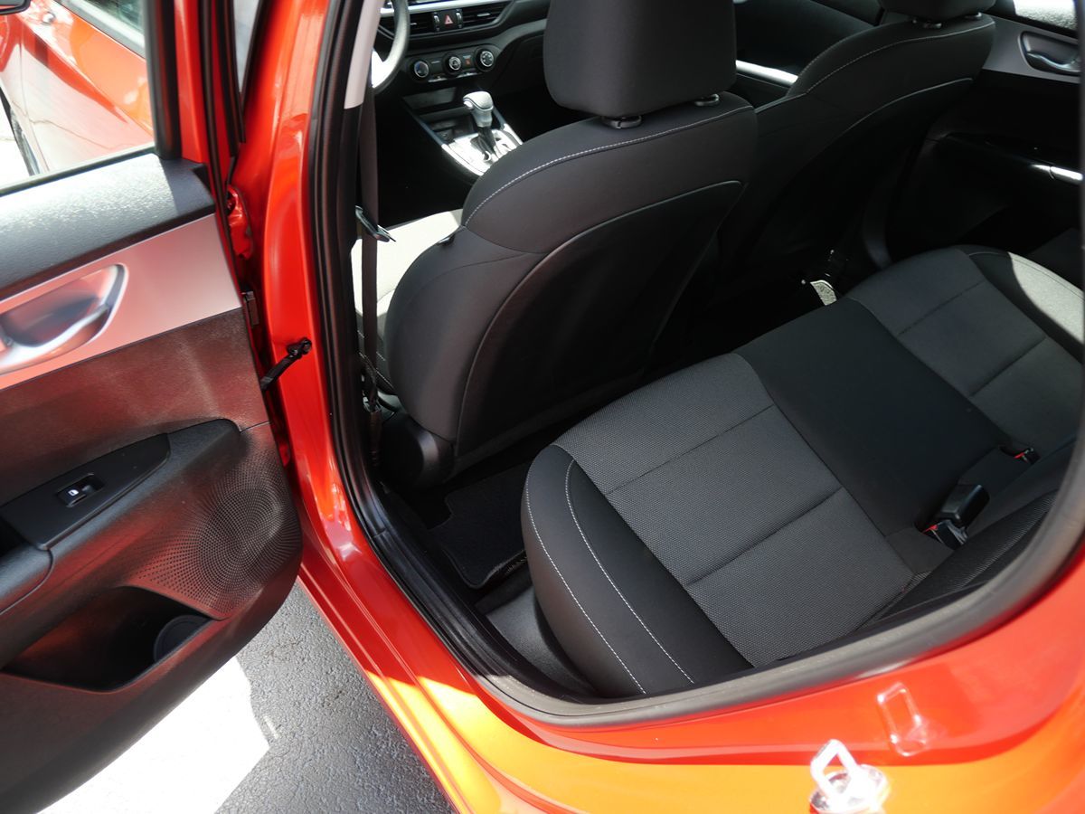 2022 Kia Forte LXS photo 18