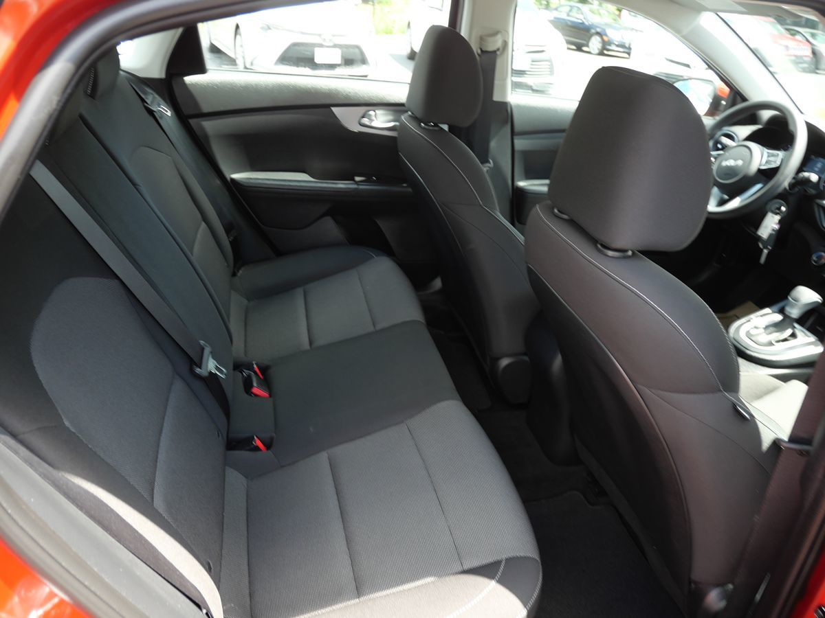 2022 Kia Forte LXS photo 22