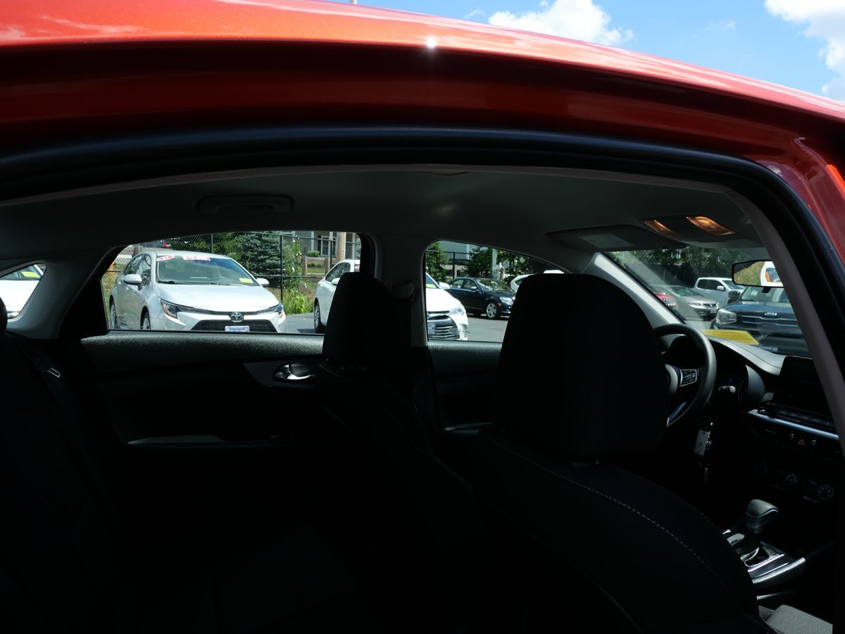 2022 Kia Forte LXS photo 23
