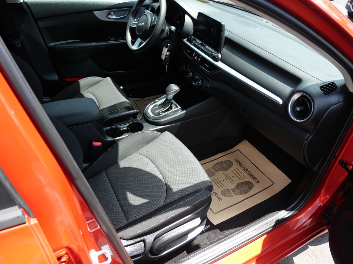 2022 Kia Forte LXS photo 25