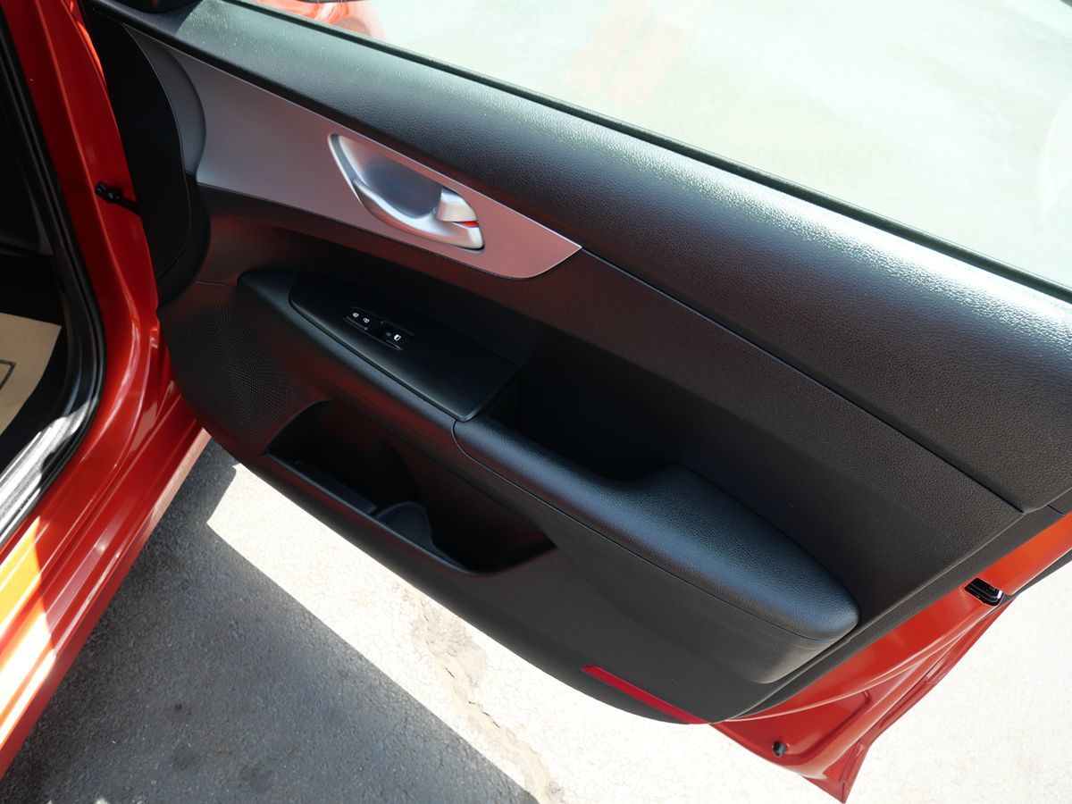 2022 Kia Forte LXS photo 29