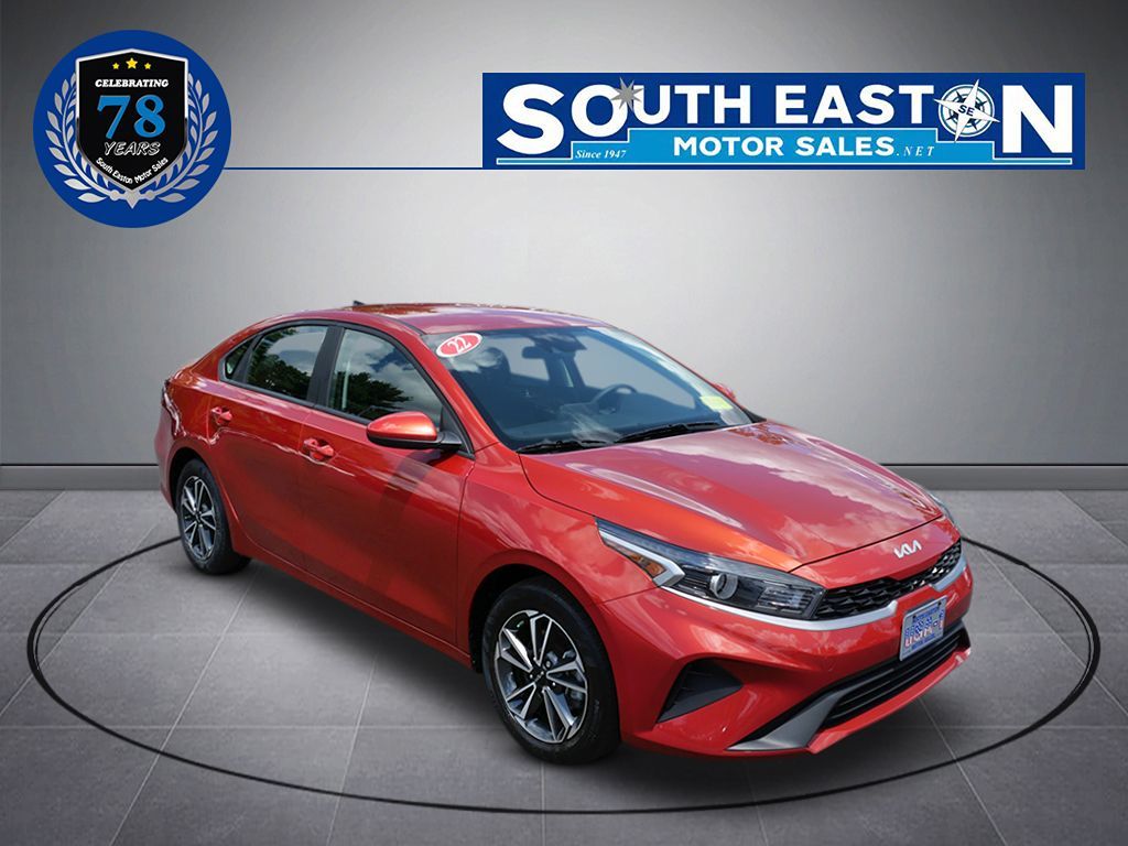 2022 Kia Forte LXS photo 2