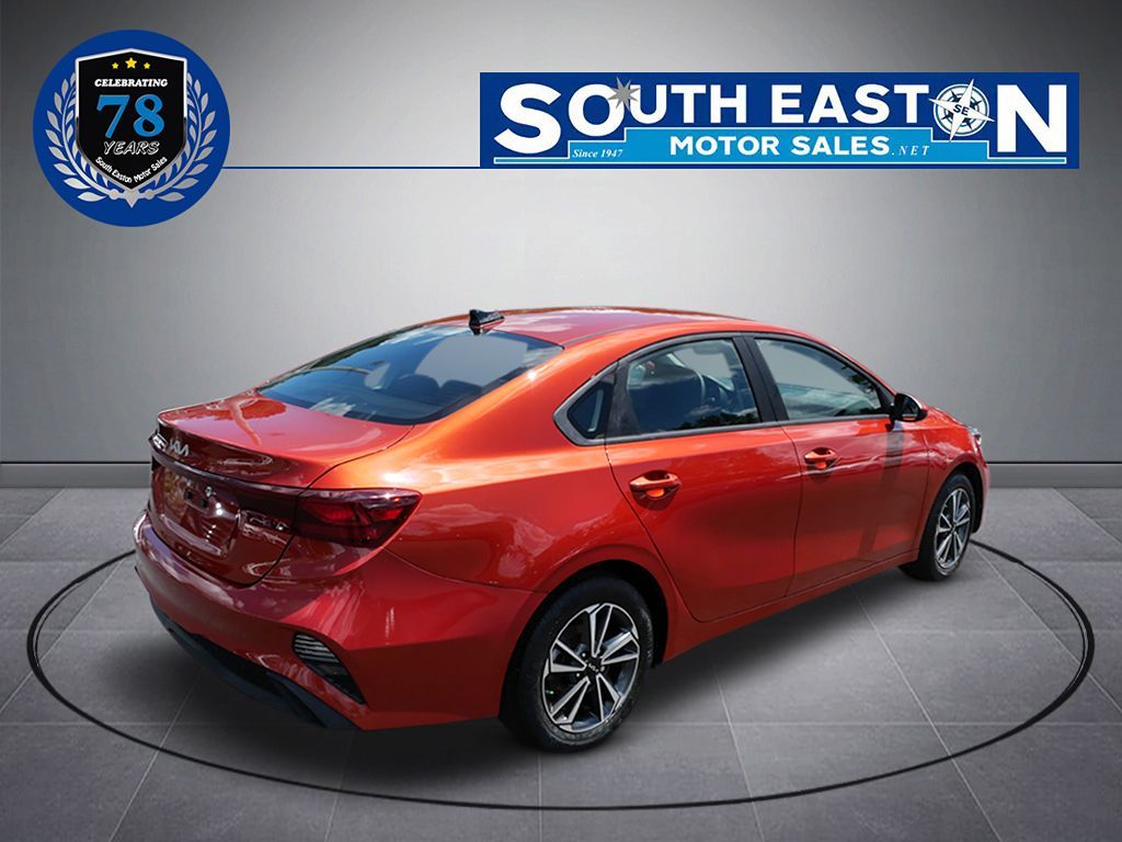 2022 Kia Forte LXS photo 7