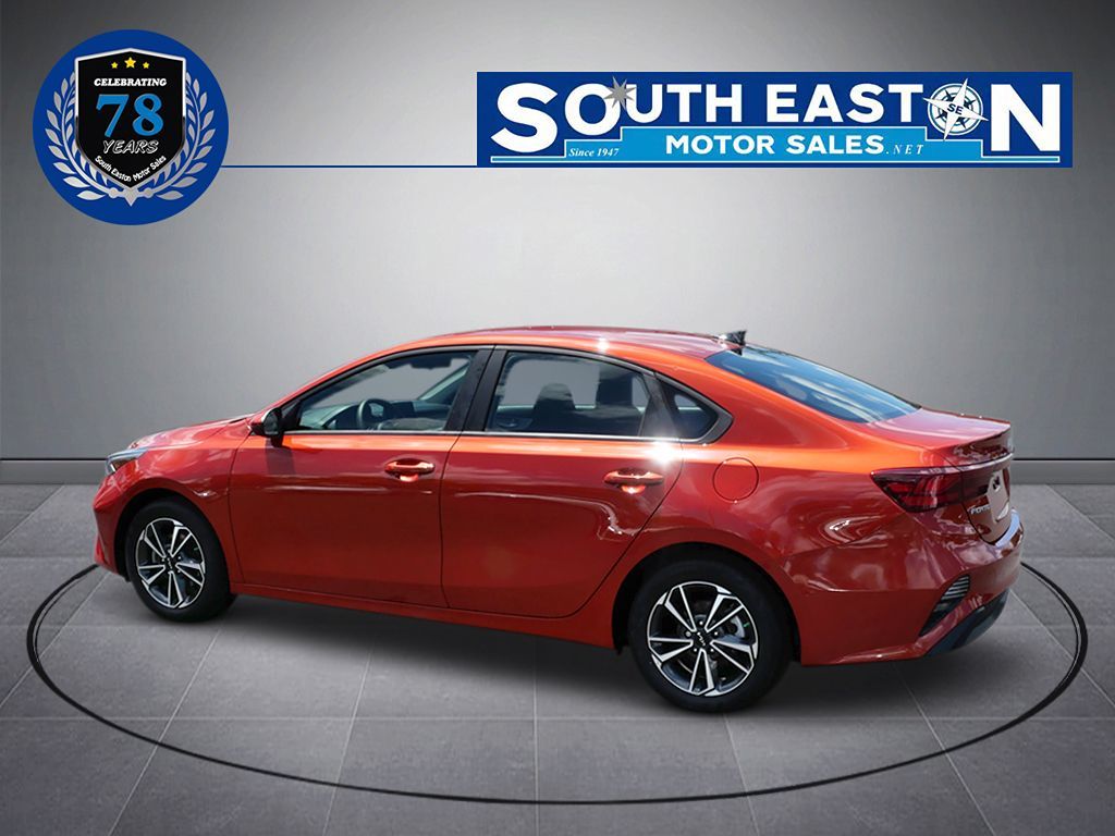 2022 Kia Forte LXS photo 8