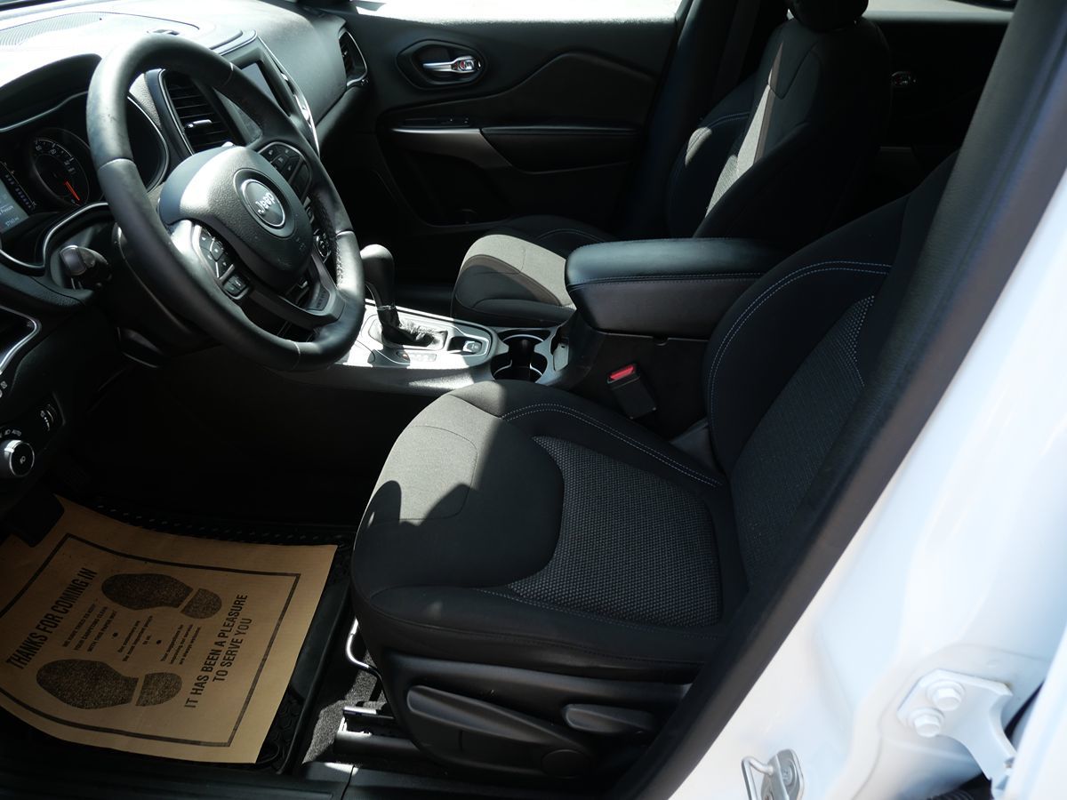 2019 Jeep Cherokee Latitude photo 10