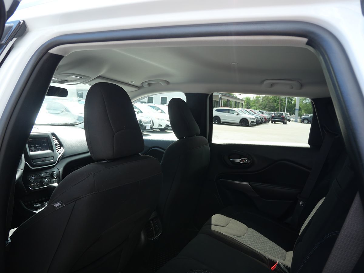 2019 Jeep Cherokee Latitude photo 21