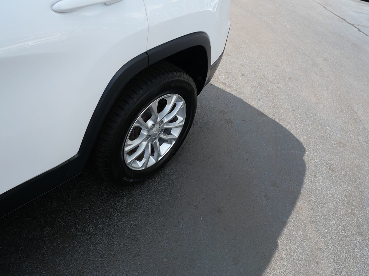 2019 Jeep Cherokee Latitude photo 34