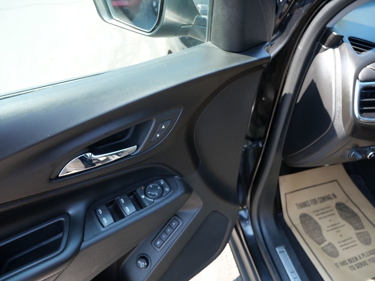 2018 Chevrolet Equinox Premier photo 17