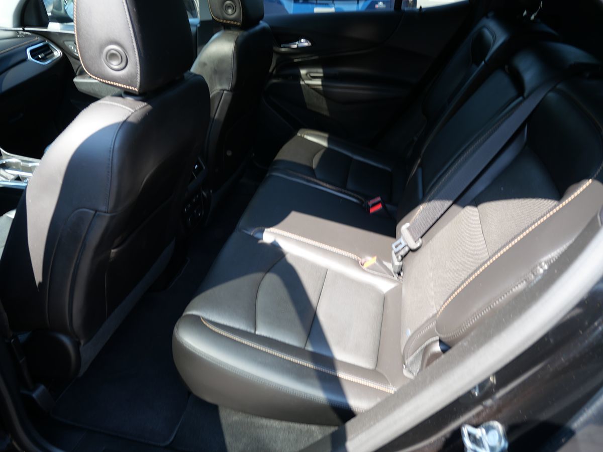 2018 Chevrolet Equinox Premier photo 21