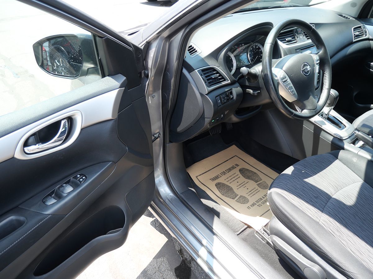 2015 Nissan Sentra SV photo 9