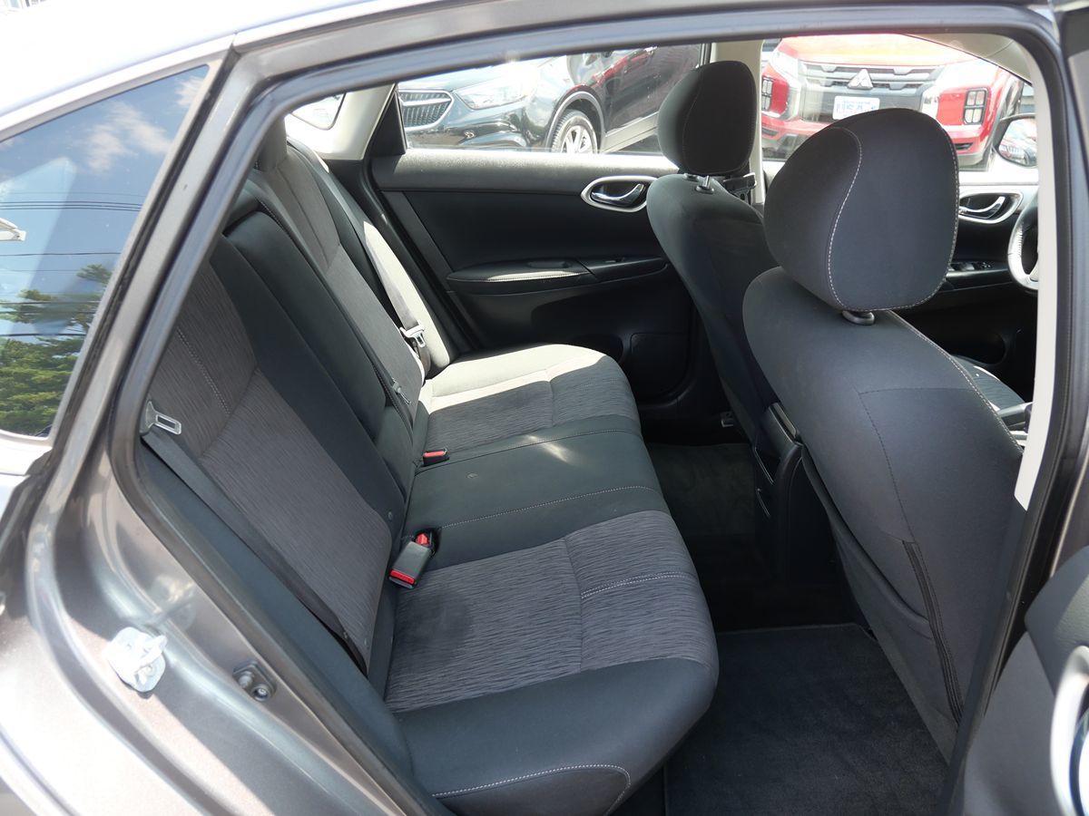 2015 Nissan Sentra SV photo 26