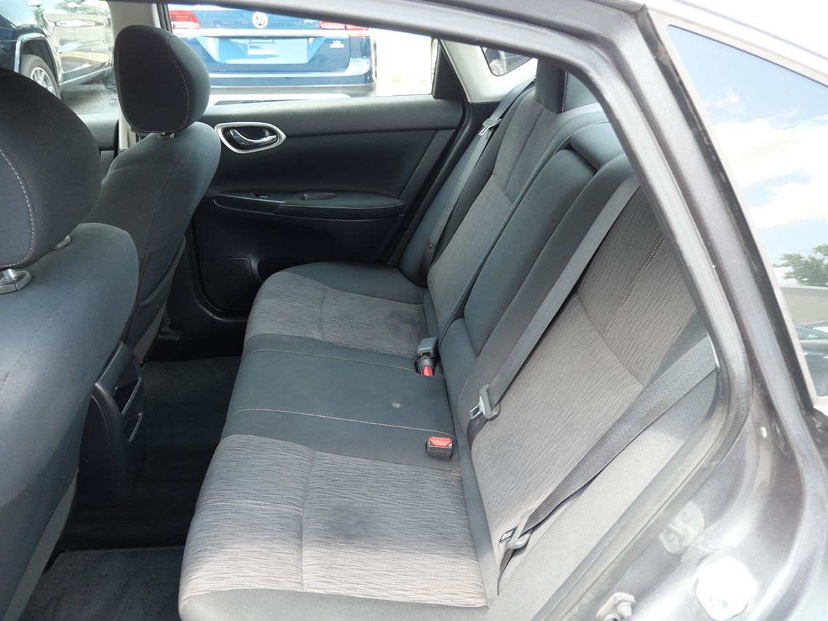 2015 Nissan Sentra SV photo 29