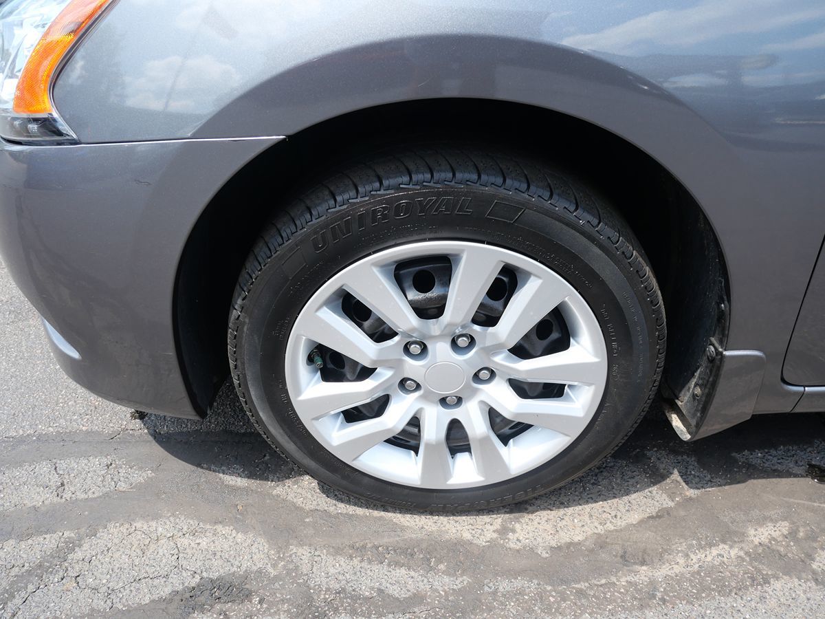 2015 Nissan Sentra SV photo 31