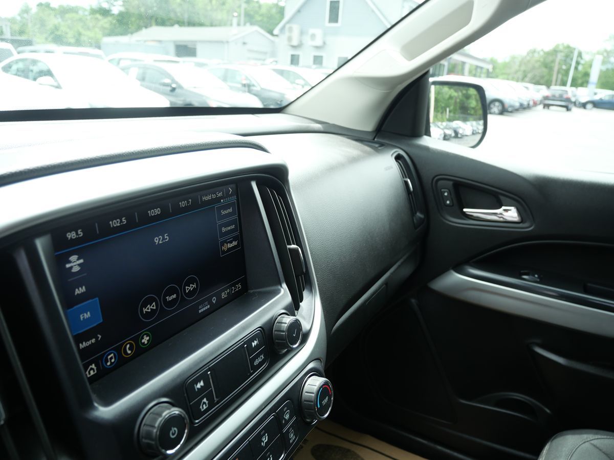 2019 Chevrolet Colorado LT photo 13