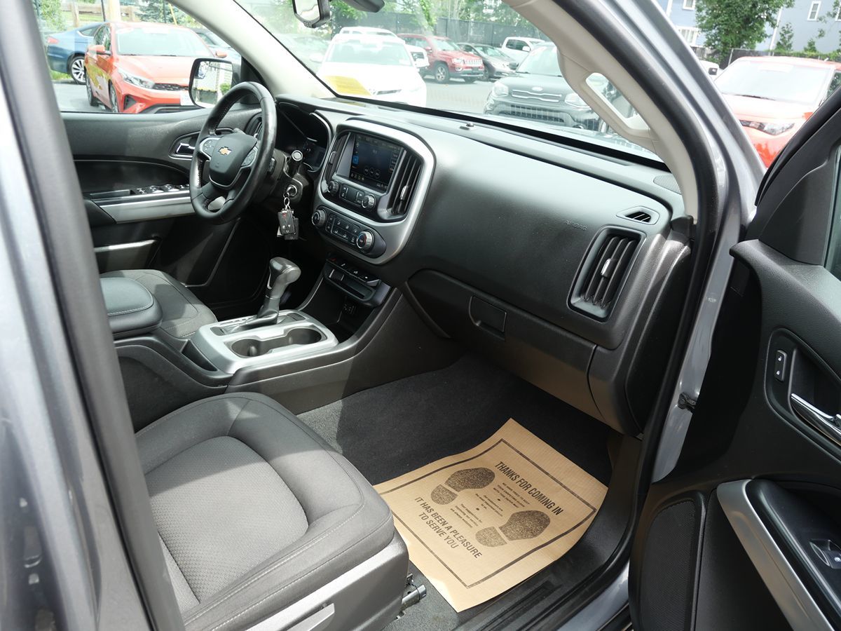 2019 Chevrolet Colorado LT photo 26