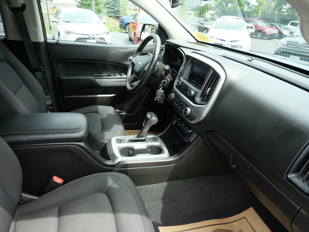 2019 Chevrolet Colorado LT photo 27