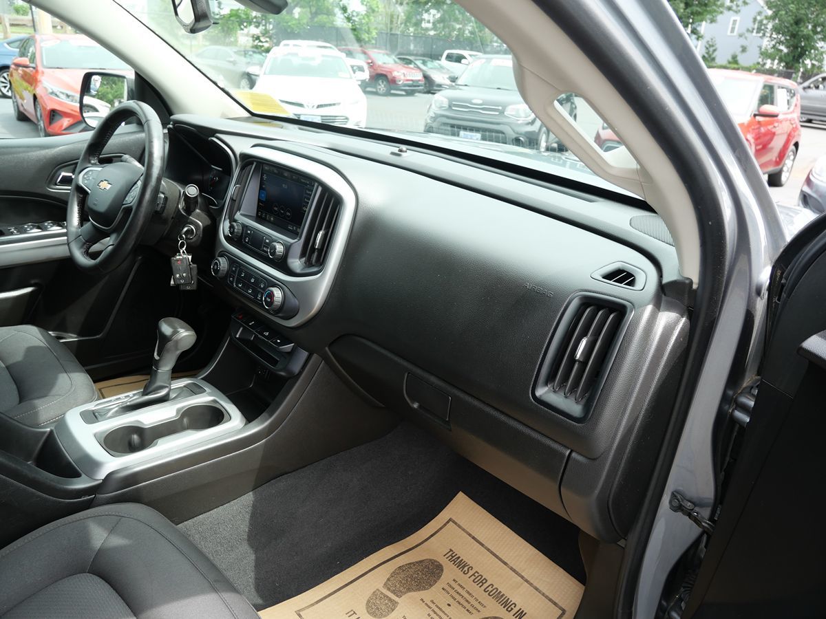 2019 Chevrolet Colorado LT photo 30