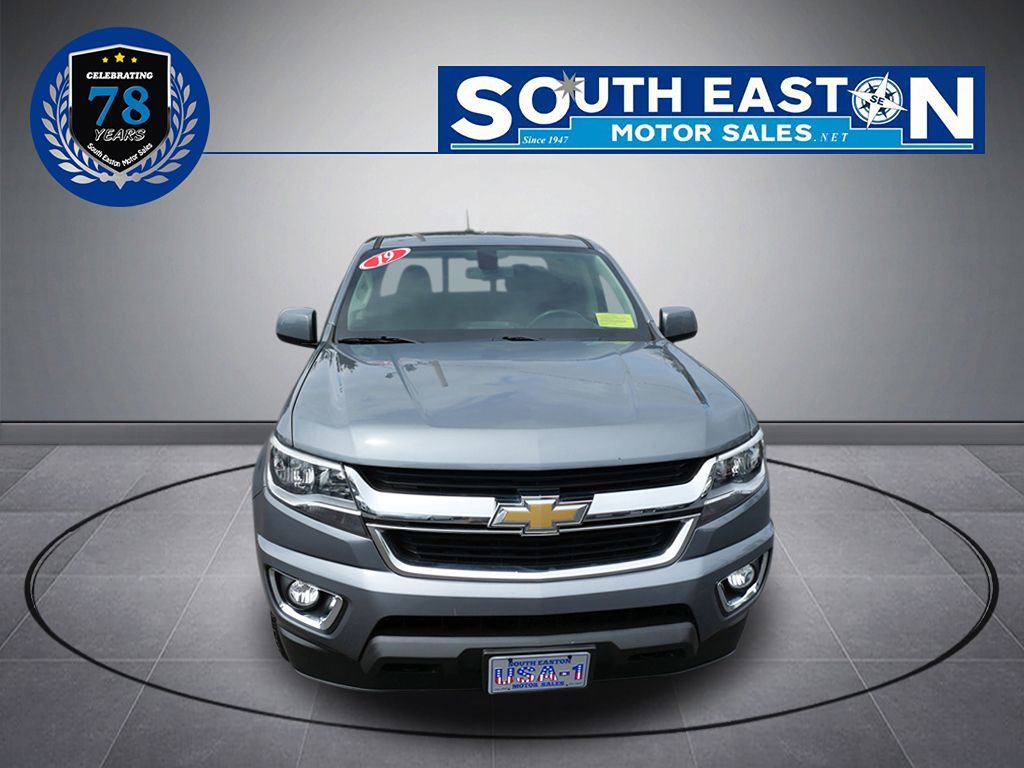 2019 Chevrolet Colorado LT photo 3