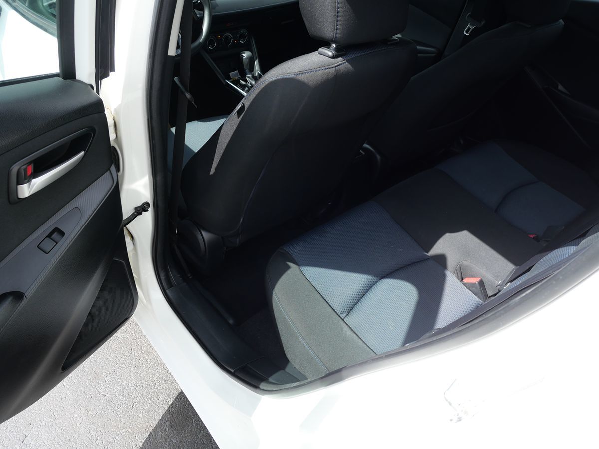 2019 Toyota Yaris photo 13