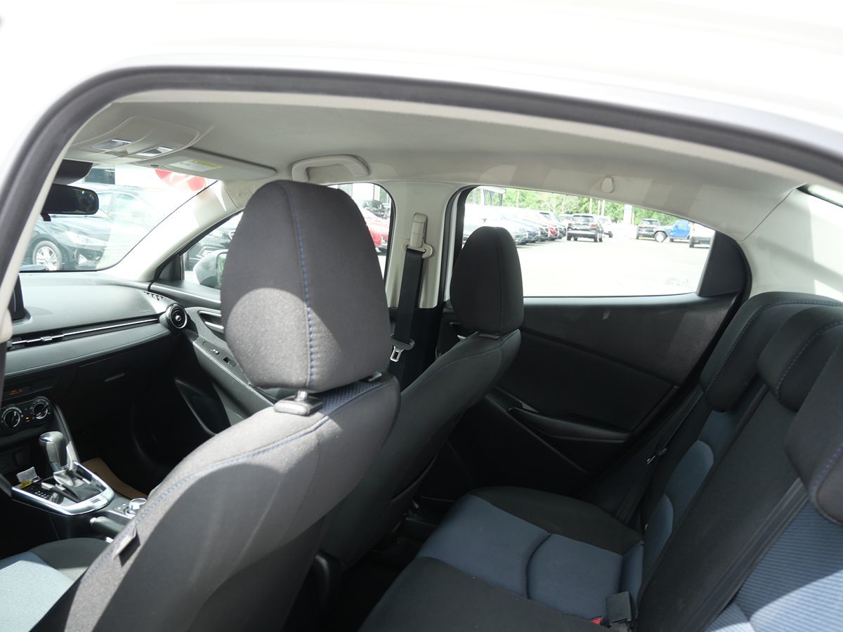 2019 Toyota Yaris photo 15