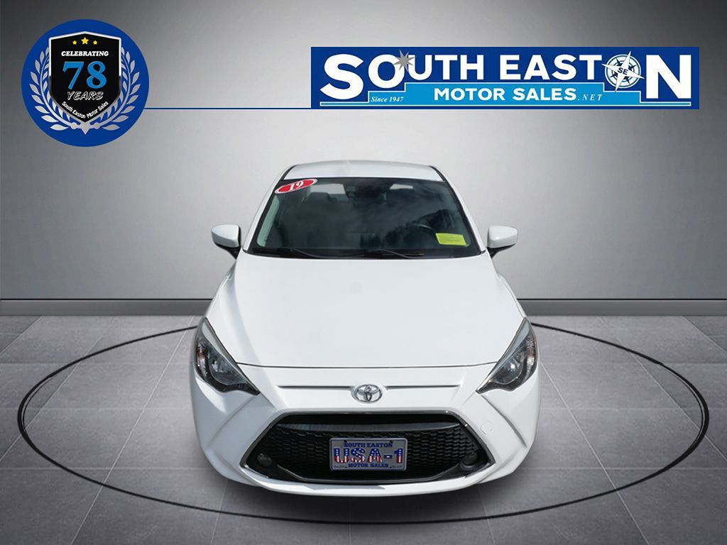 2019 Toyota Yaris photo 3