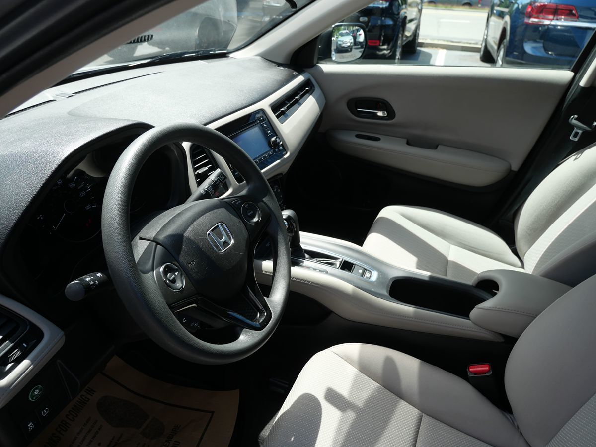 2018 Honda HR-V LX photo 12