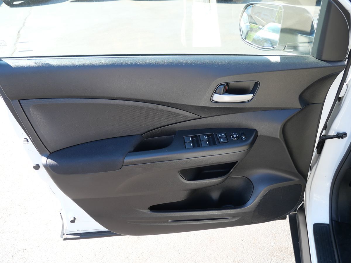 2015 Honda CR-V LX photo 10