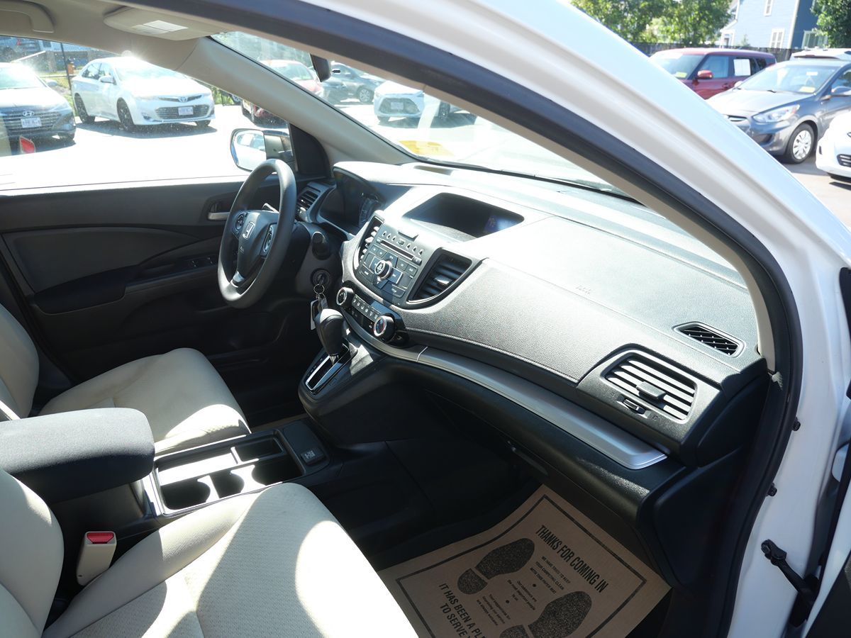 2015 Honda CR-V LX photo 18