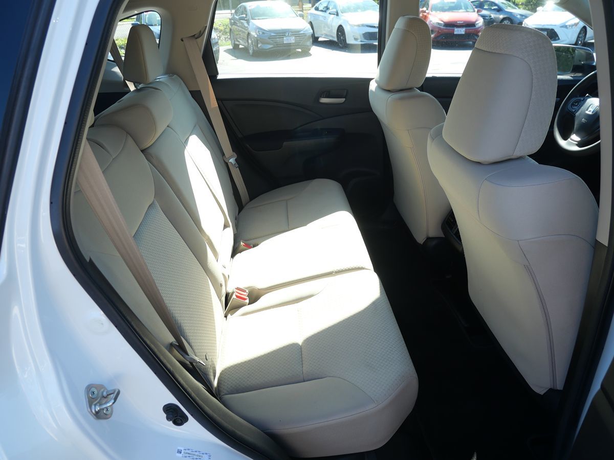 2015 Honda CR-V LX photo 26