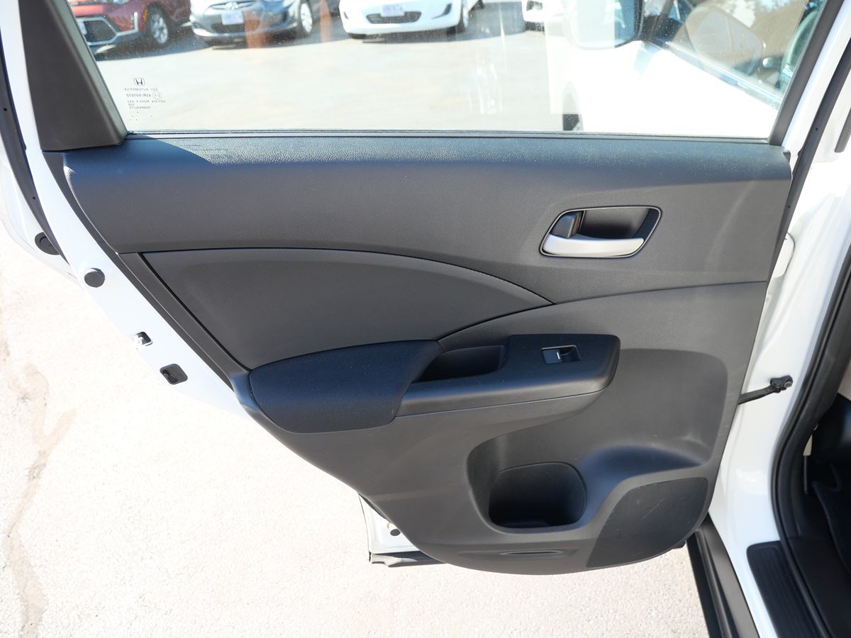 2015 Honda CR-V LX photo 28