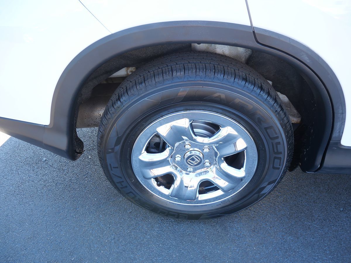 2015 Honda CR-V LX photo 32