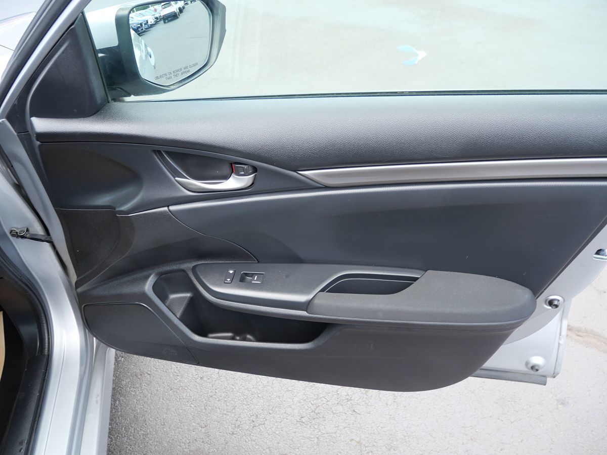 2018 Honda Civic Hatchback LX photo 24