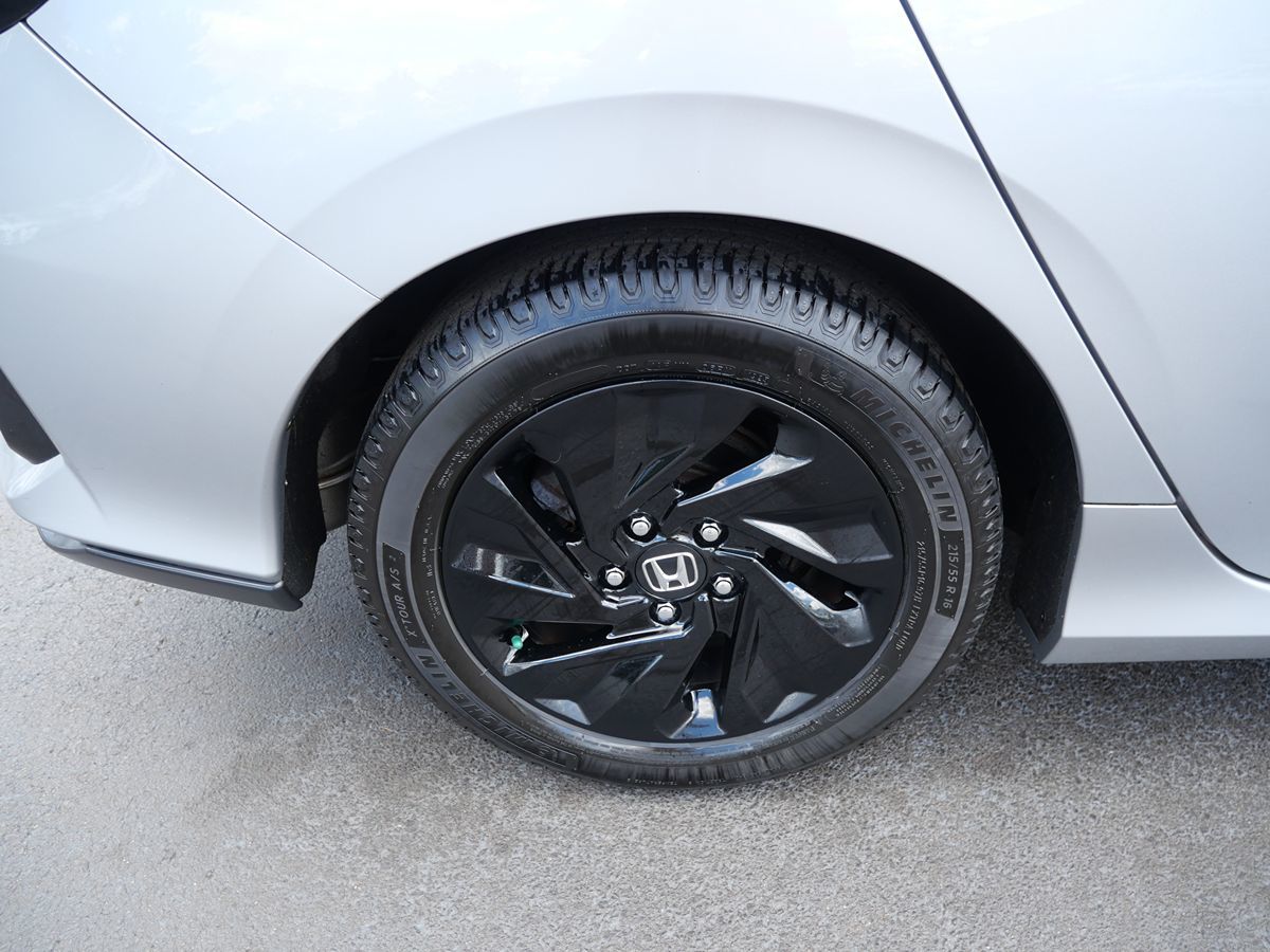 2018 Honda Civic Hatchback LX photo 34