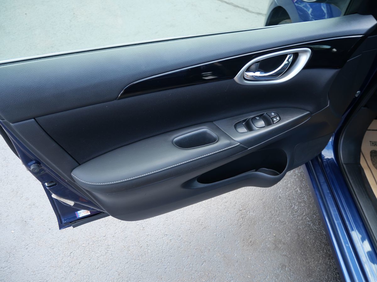 2019 Nissan Sentra SV photo 16