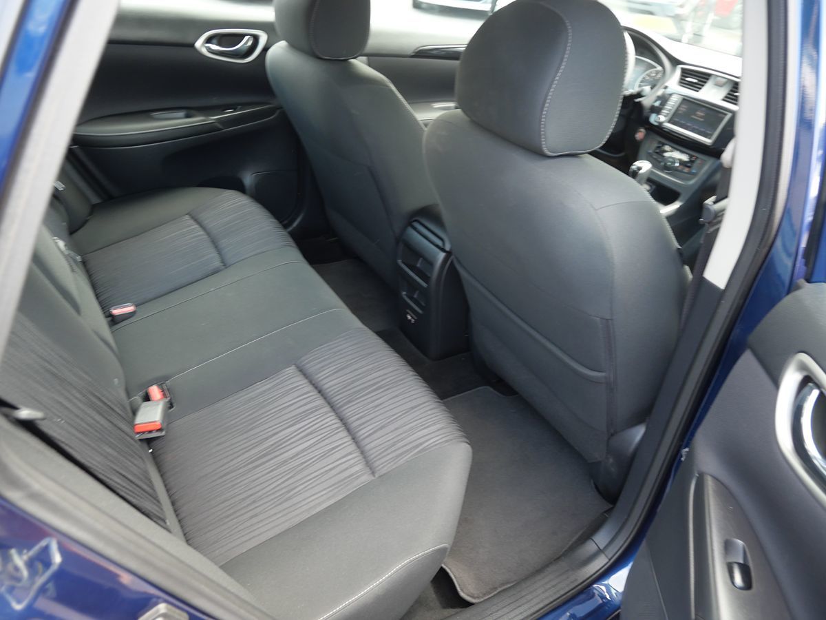 2019 Nissan Sentra SV photo 21