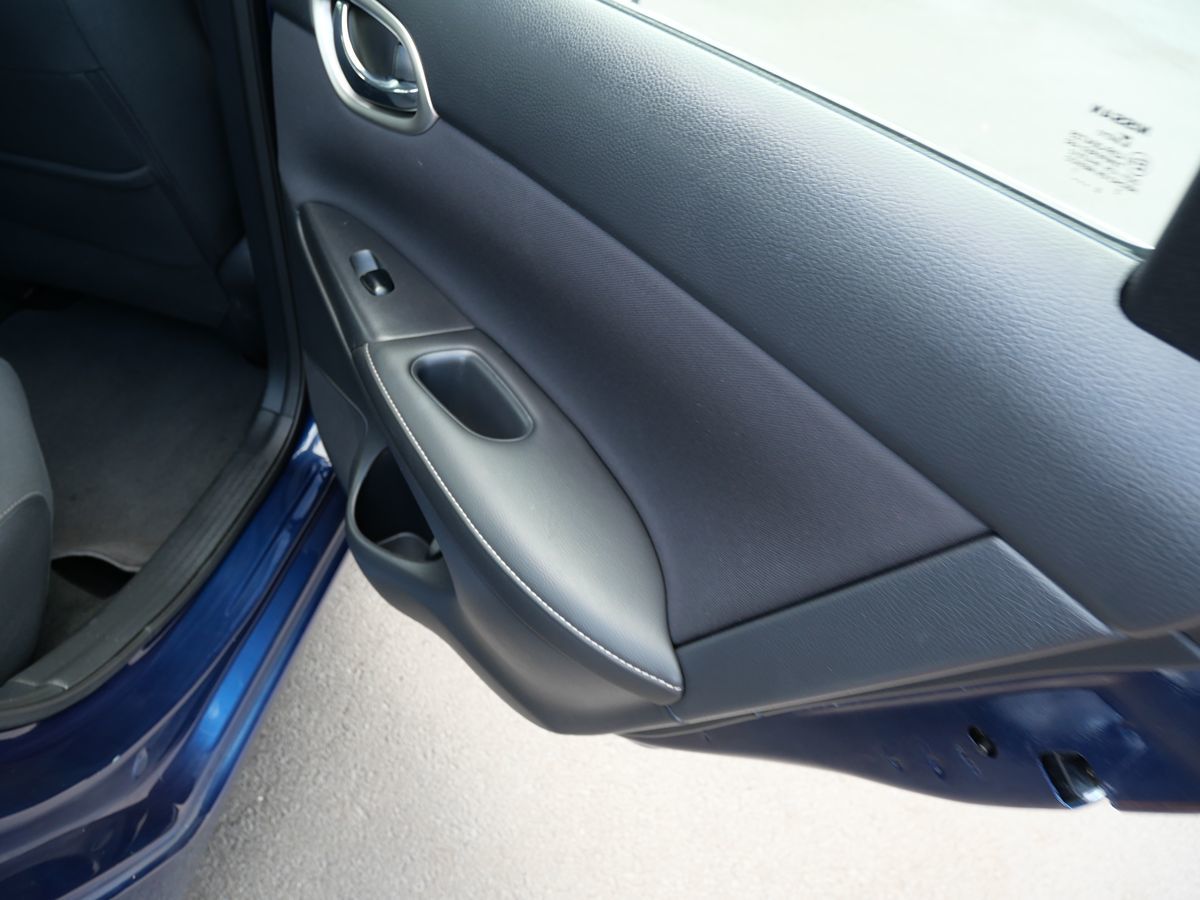 2019 Nissan Sentra SV photo 24