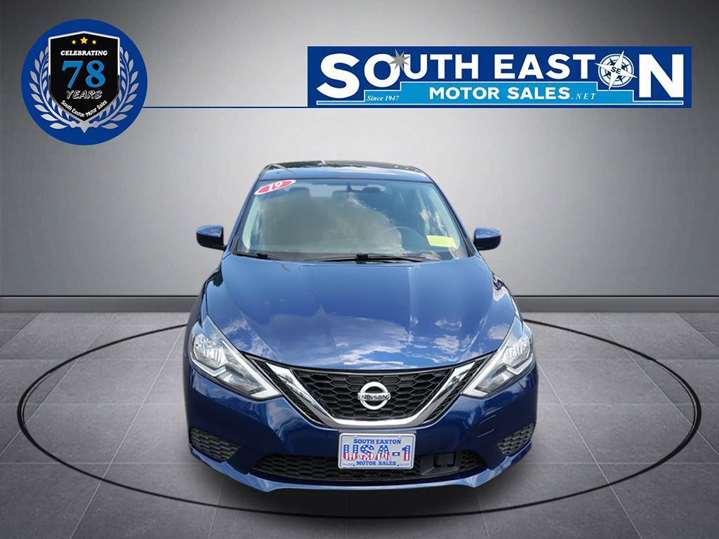 2019 Nissan Sentra SV photo 3