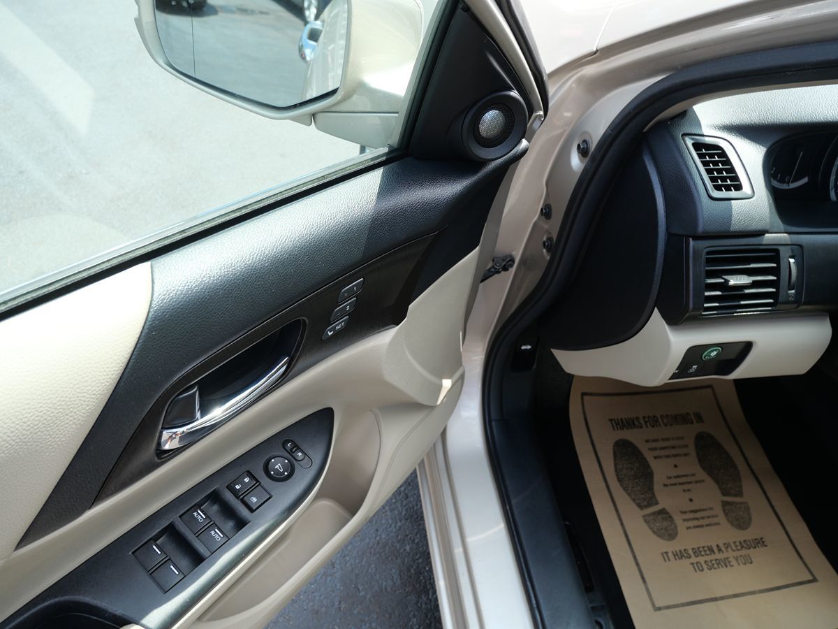 2014 Honda Accord EX-L photo 15