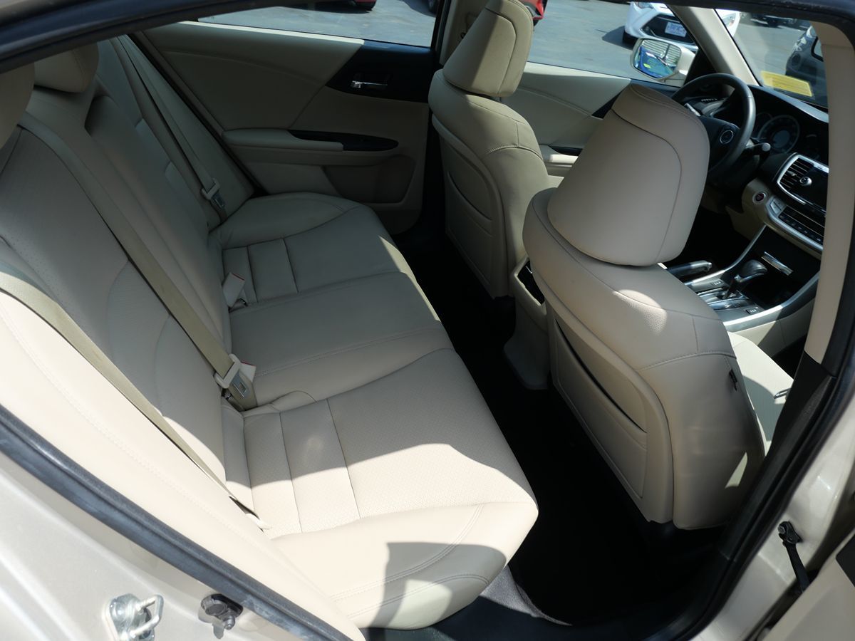 2014 Honda Accord EX-L photo 22