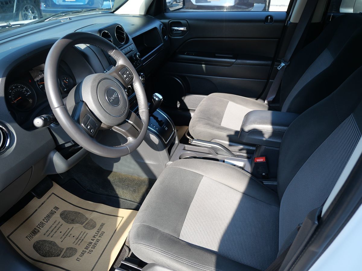 2017 Jeep Patriot Latitude photo 10