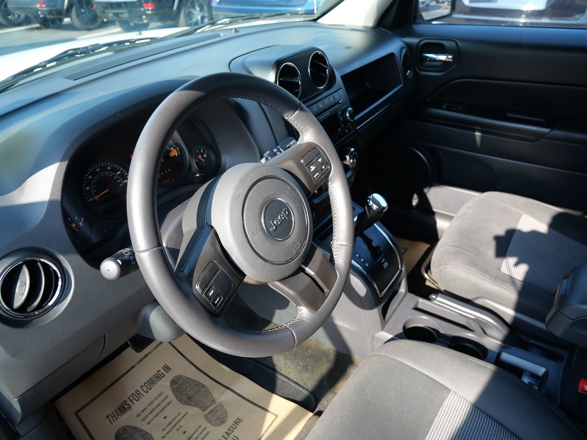 2017 Jeep Patriot Latitude photo 12