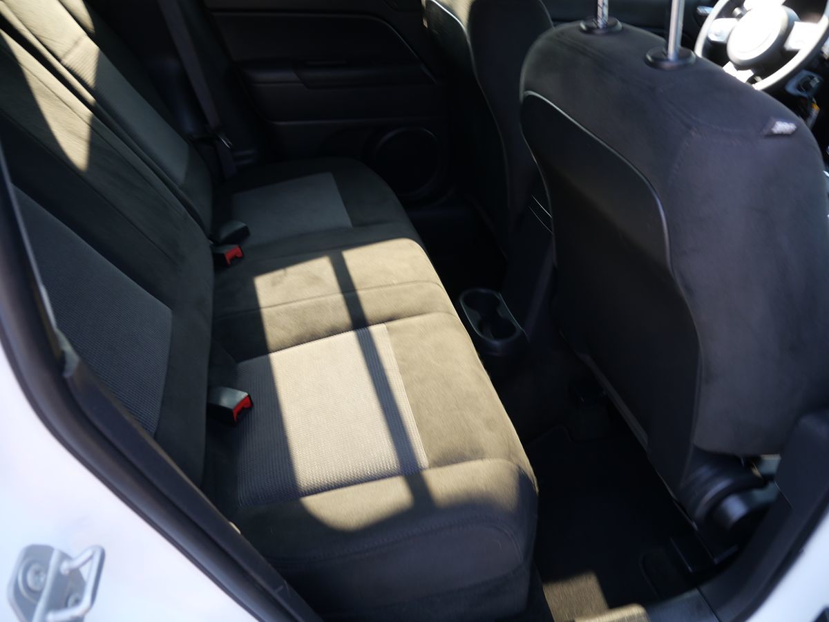 2017 Jeep Patriot Latitude photo 23