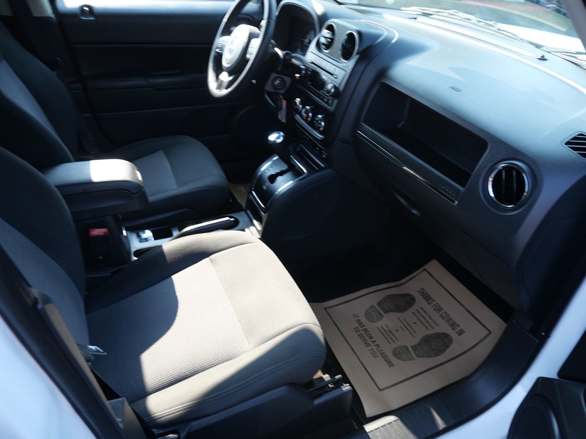 2017 Jeep Patriot Latitude photo 25