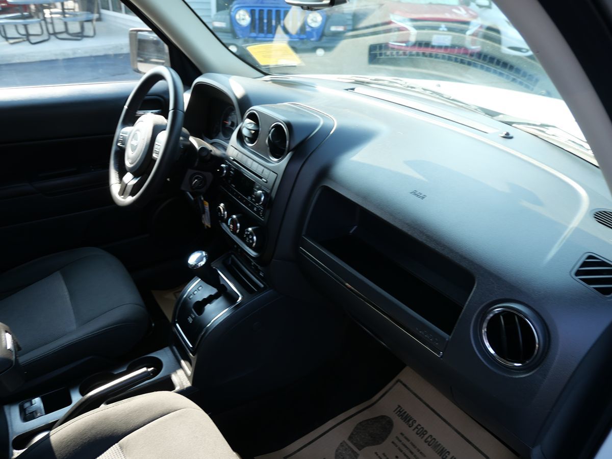 2017 Jeep Patriot Latitude photo 29