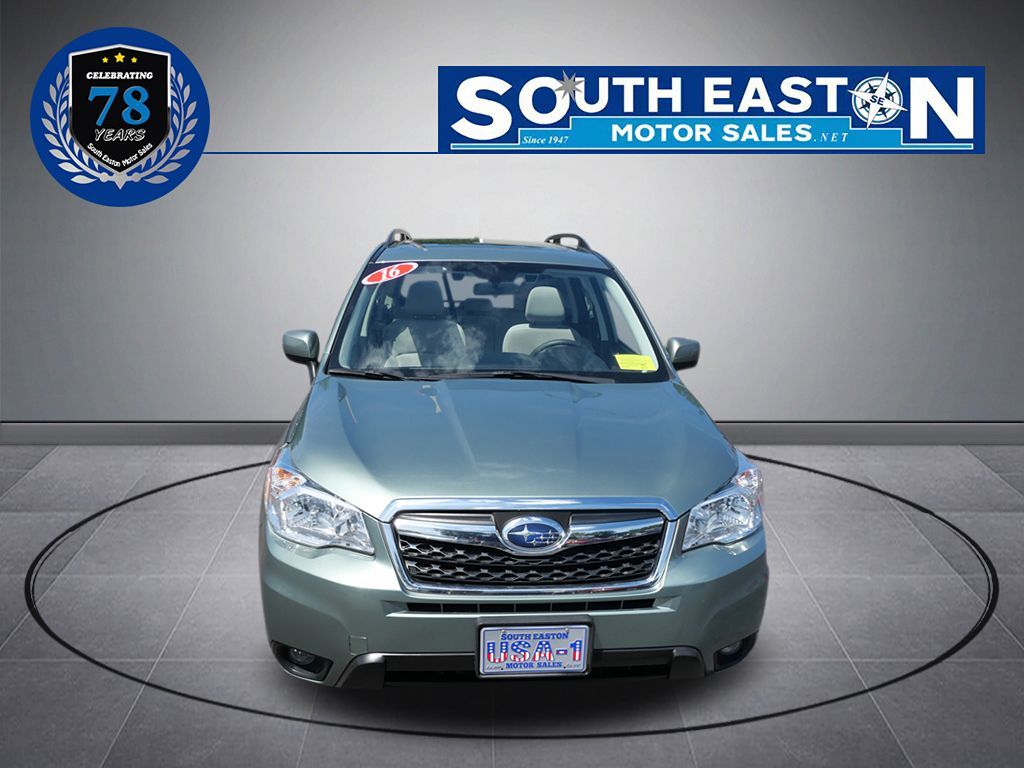 2016 Subaru Forester 2.5i Premium photo 3
