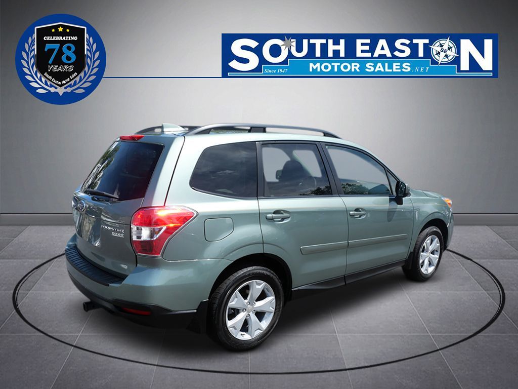 2016 Subaru Forester 2.5i Premium photo 7
