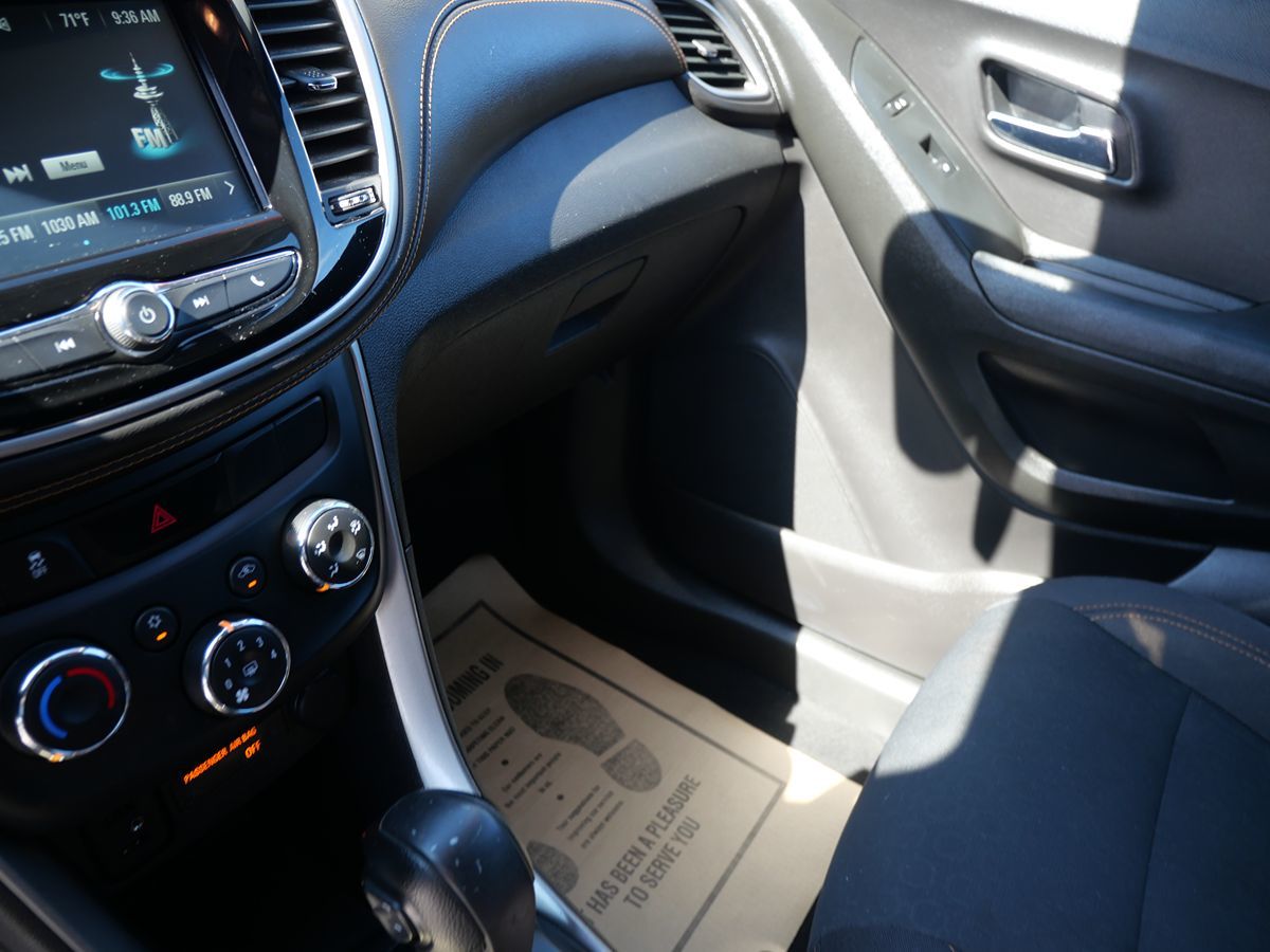 2017 Chevrolet Trax LS photo 14